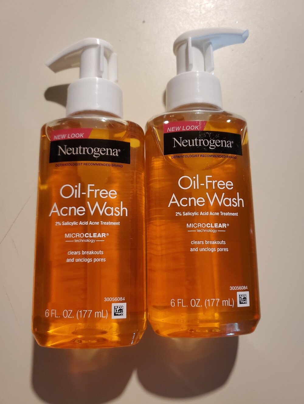 Neutrogena Oil-Free Acne Wash 3 BOTTLES - BUNDLE - Picture 2 of 6